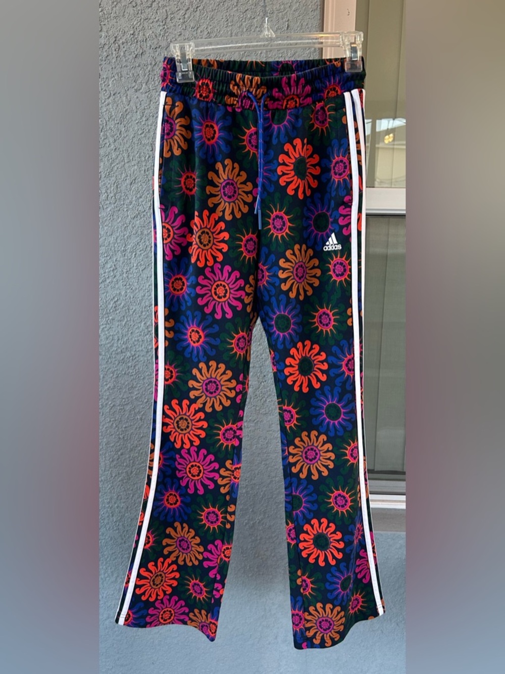 Adidas x Farm Rio Women’s Athletic Joggers Colorful Flare Leg 3 Stripe XS